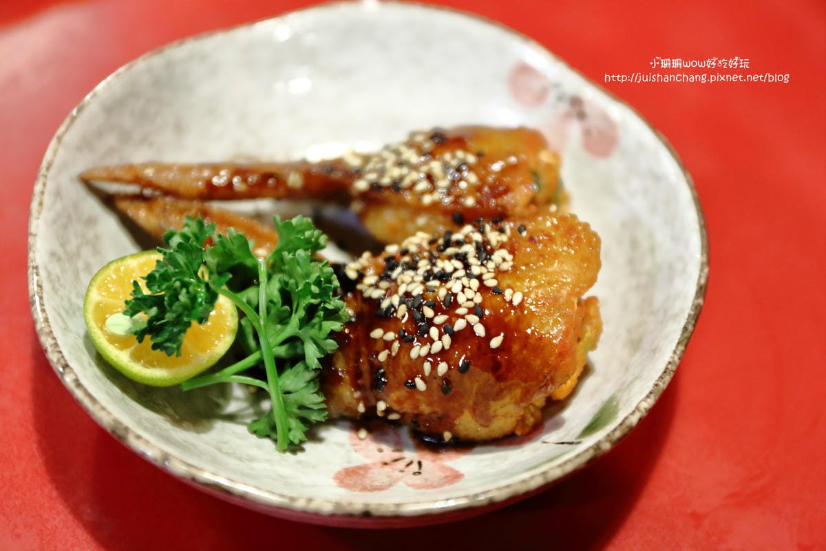 【食║板橋】八八食堂～板橋日本料理推薦。平價生魚片丼飯，一碗入魂！