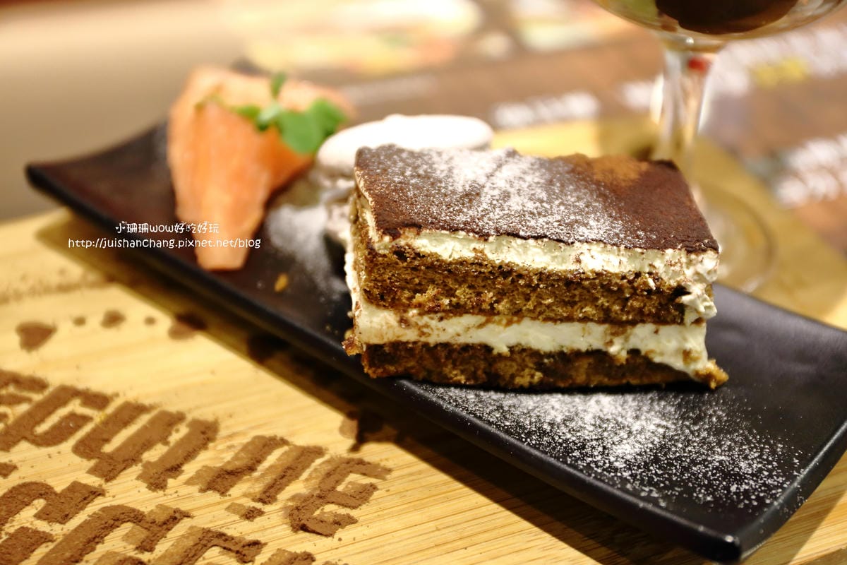 【食║台北】將軍碳烤牛排館～堅持原味原塊碳烤牛排，肉食主義必吃！（近中山國中站）