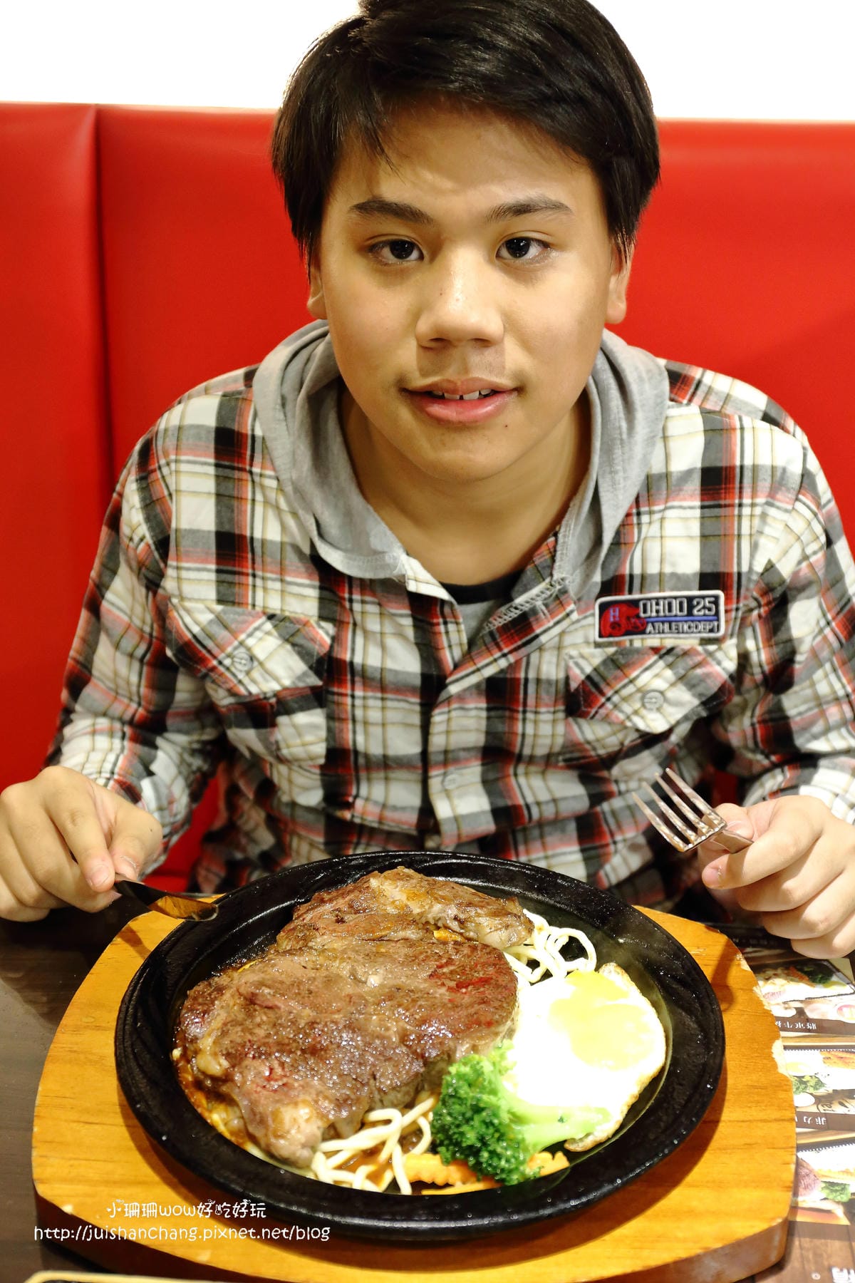 【食║台北】將軍碳烤牛排館～堅持原味原塊碳烤牛排，肉食主義必吃！（近中山國中站）