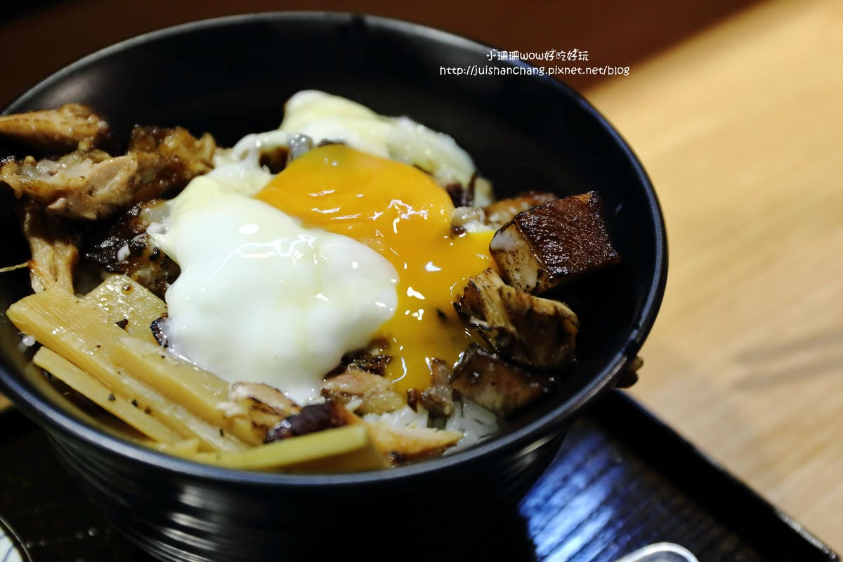 【食║板橋】無二亭拉麵～每天限量40碗！晚來就吃不到了。。。