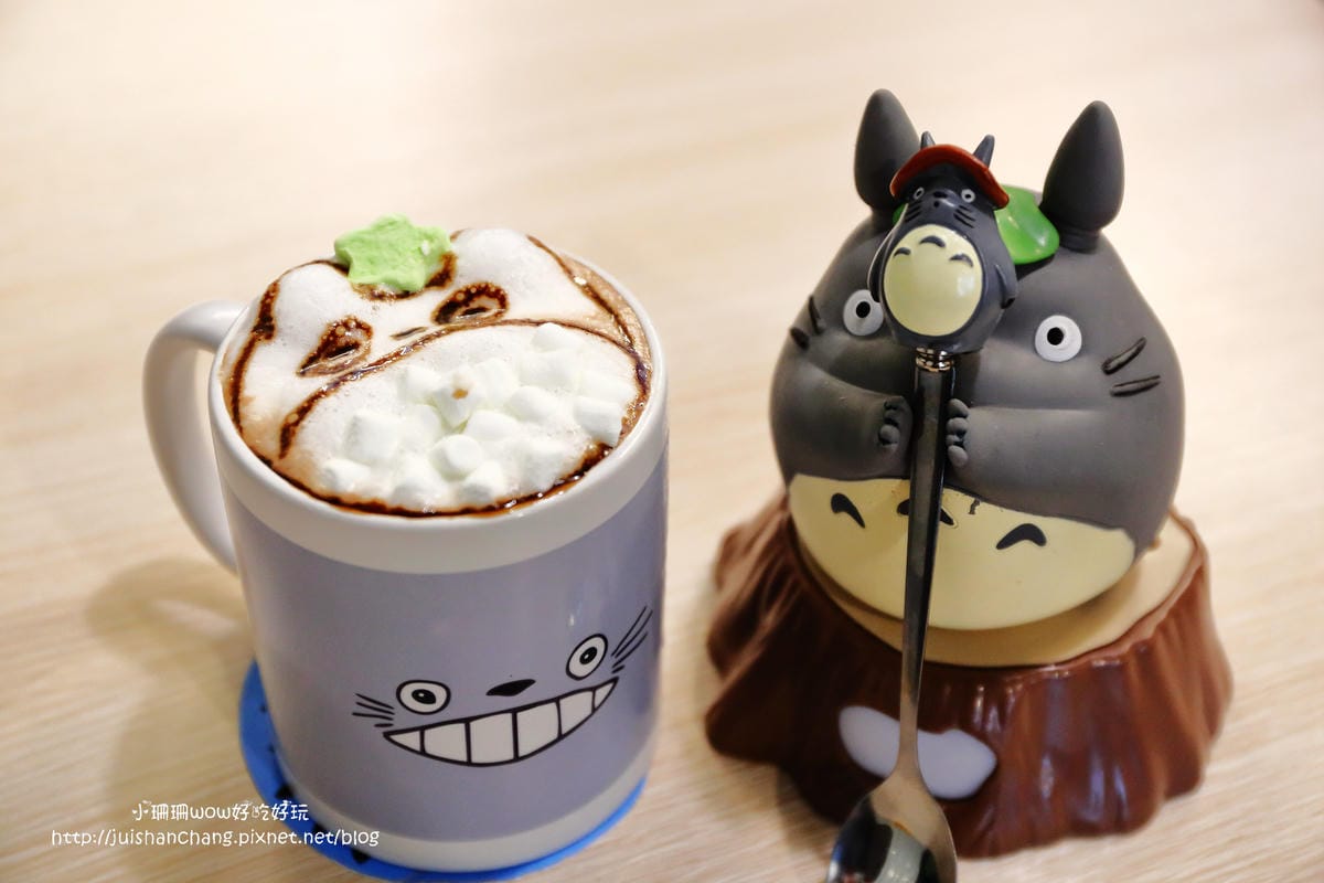 【食║中壢】龍貓廚房VS. 8 Code鬆餅-中原店～燈泡奶茶全台正夯！想喝，中壢兩個地方喝得到，混搭鬆餅蹦出新滋味！(已歇業)