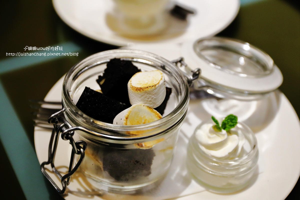 【食║桃園】Howfun 好飯食堂（林口環球A8店）～史上最好吃的西班牙鑄鐵鍋燉飯，誰說搭飛機才吃得到！(已歇業)