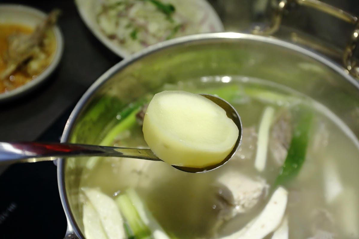 【食║台北】孔陵一隻雞台灣1號店～首爾推薦必吃的美食台灣開賣！正宗韓國原汁原味搶先吃！(已歇業)