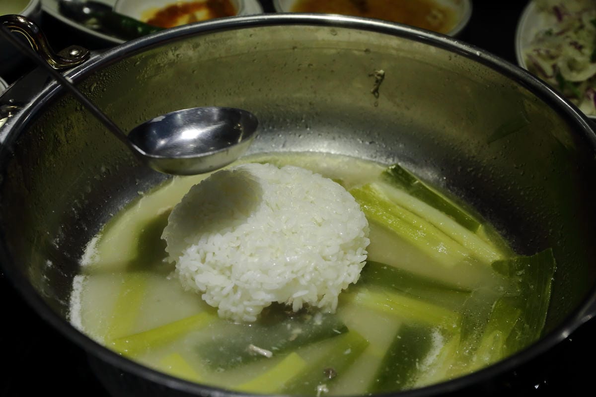 【食║台北】孔陵一隻雞台灣1號店～首爾推薦必吃的美食台灣開賣！正宗韓國原汁原味搶先吃！(已歇業)