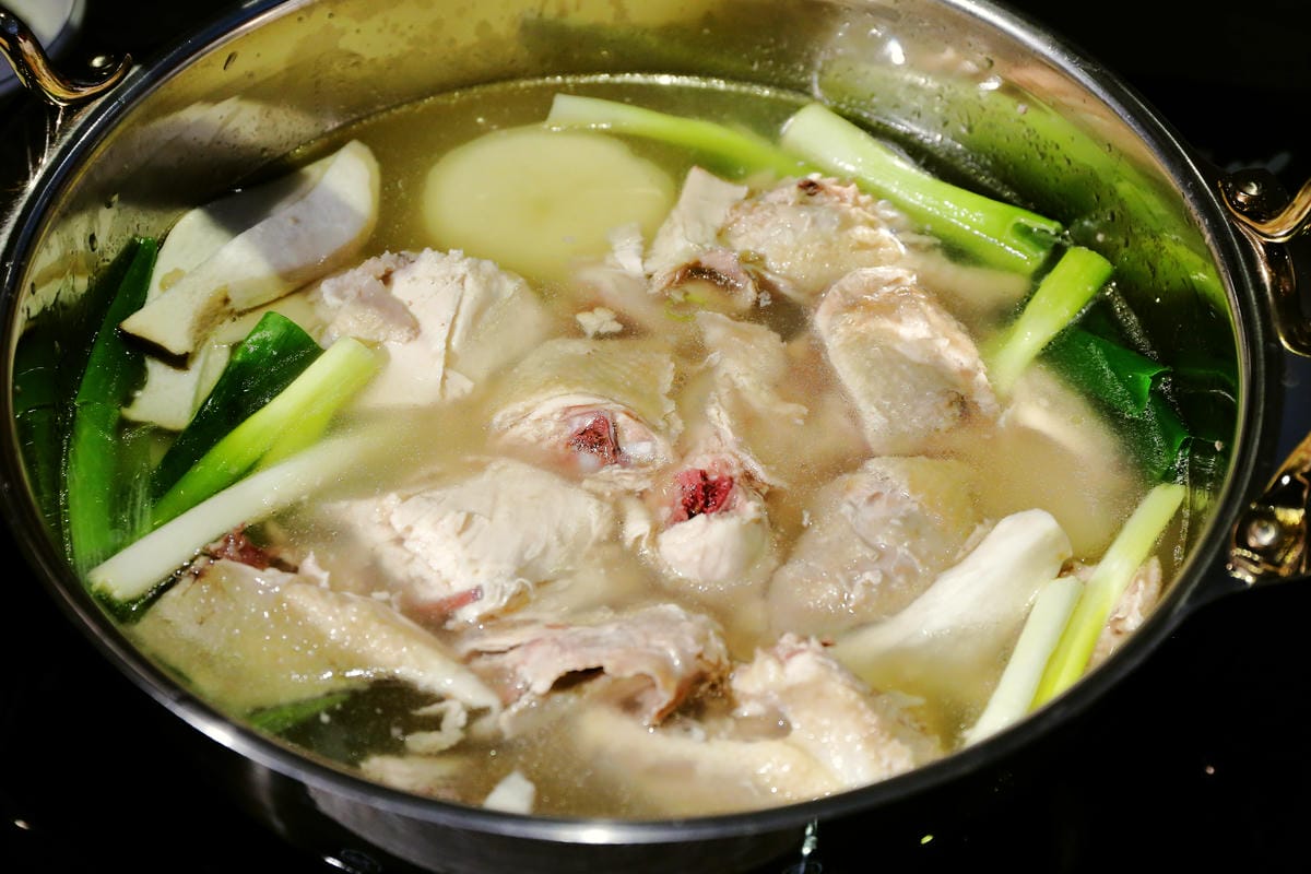 【食║台北】孔陵一隻雞台灣1號店～首爾推薦必吃的美食台灣開賣！正宗韓國原汁原味搶先吃！(已歇業)