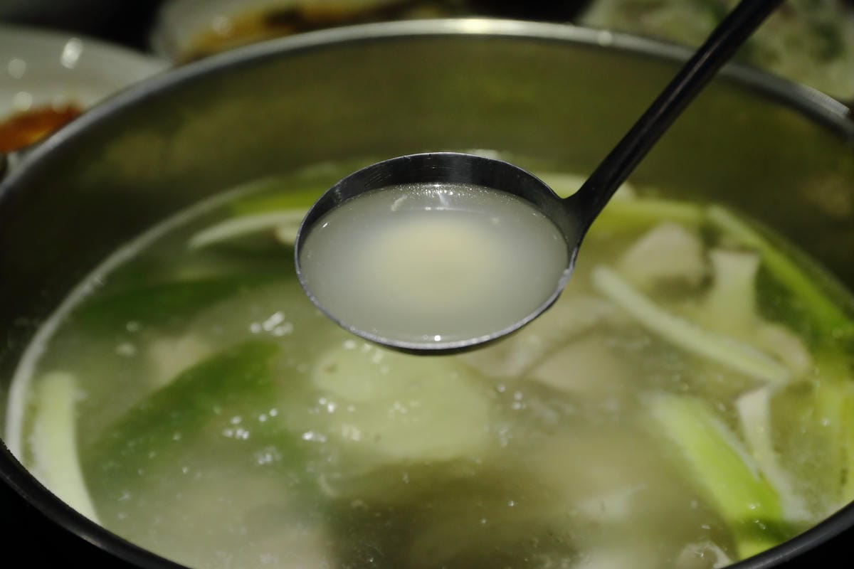 【食║台北】孔陵一隻雞台灣1號店～首爾推薦必吃的美食台灣開賣！正宗韓國原汁原味搶先吃！(已歇業)