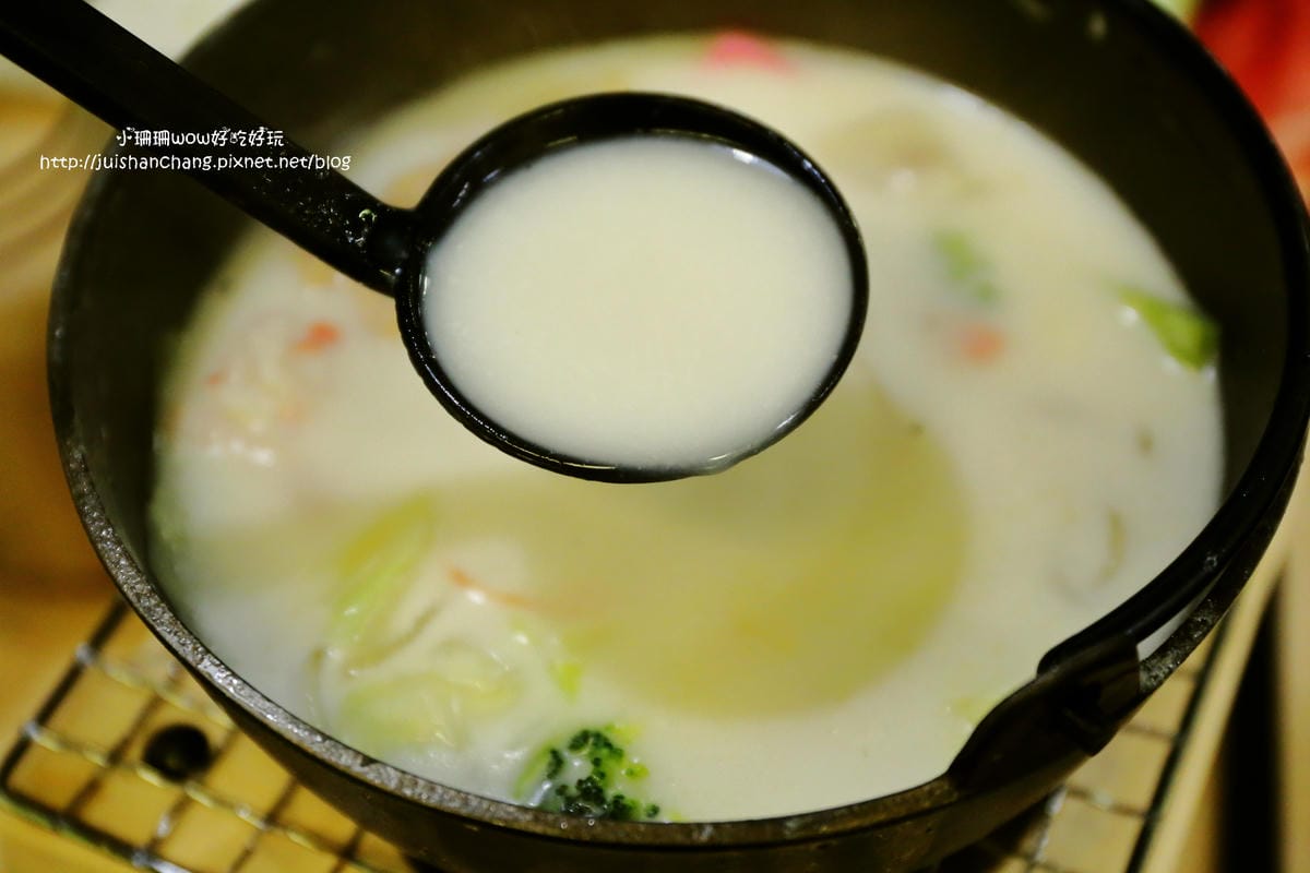 【食║中和】洋廚～給你從早到晚的美味餐點，免收服務費還不限時唷！