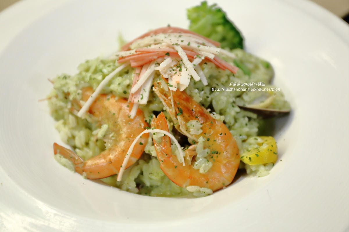 【食║中和】洋廚～給你從早到晚的美味餐點，免收服務費還不限時唷！