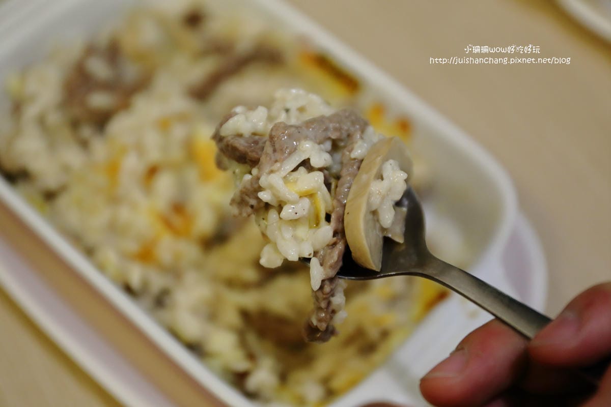 【食║中和】洋廚～給你從早到晚的美味餐點，免收服務費還不限時唷！