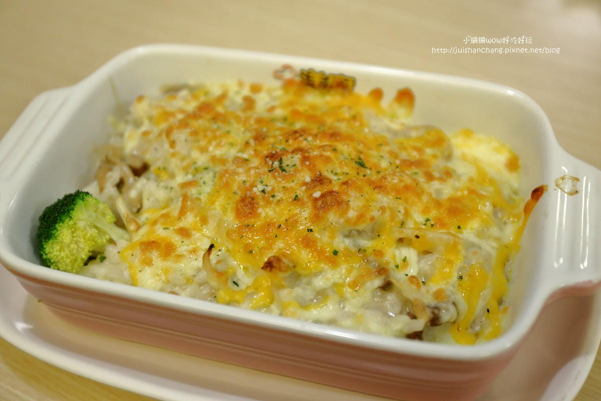 【食║中和】洋廚～給你從早到晚的美味餐點，免收服務費還不限時唷！