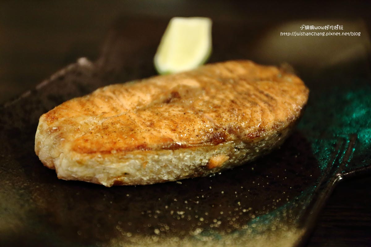 【食║新店】工地 饗夜堂～巷弄內平價串燒居酒屋，來一杯每一串都有無法抵抗！