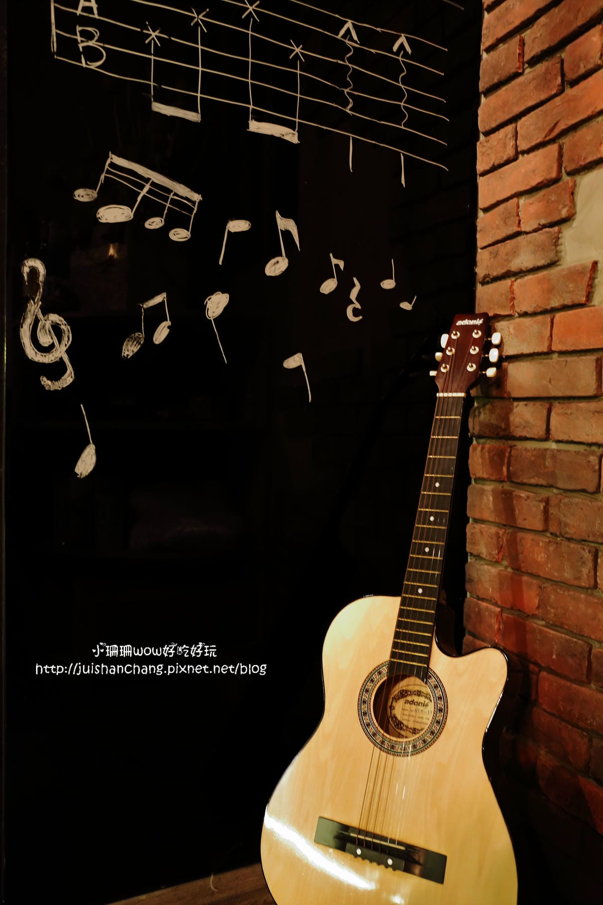 【食║新店】工地 饗夜堂～巷弄內平價串燒居酒屋，來一杯每一串都有無法抵抗！