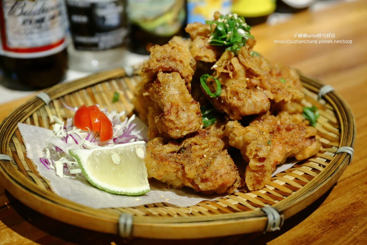 【食║新店】工地 饗夜堂～巷弄內平價串燒居酒屋，來一杯每一串都有無法抵抗！