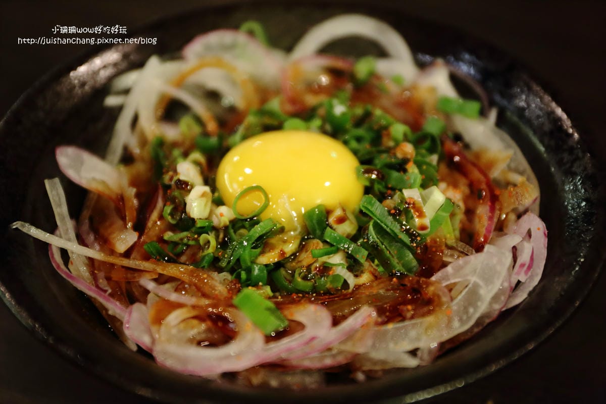 【食║新店】工地 饗夜堂～巷弄內平價串燒居酒屋，來一杯每一串都有無法抵抗！