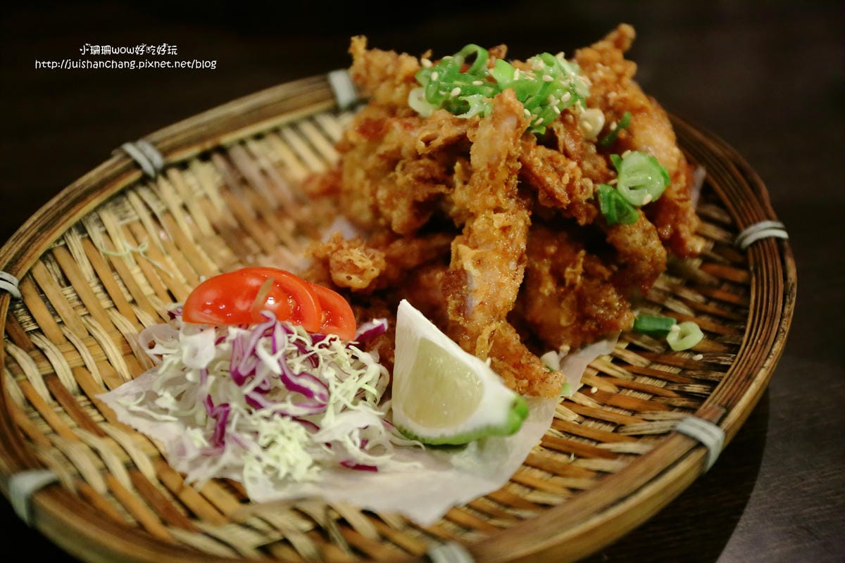 【食║新店】工地 饗夜堂～巷弄內平價串燒居酒屋，來一杯每一串都有無法抵抗！