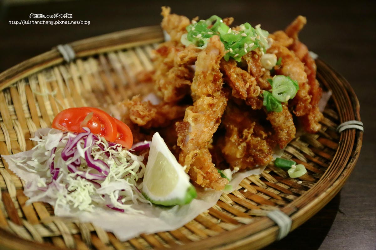 【食║新店】工地 饗夜堂～巷弄內平價串燒居酒屋，來一杯每一串都有無法抵抗！