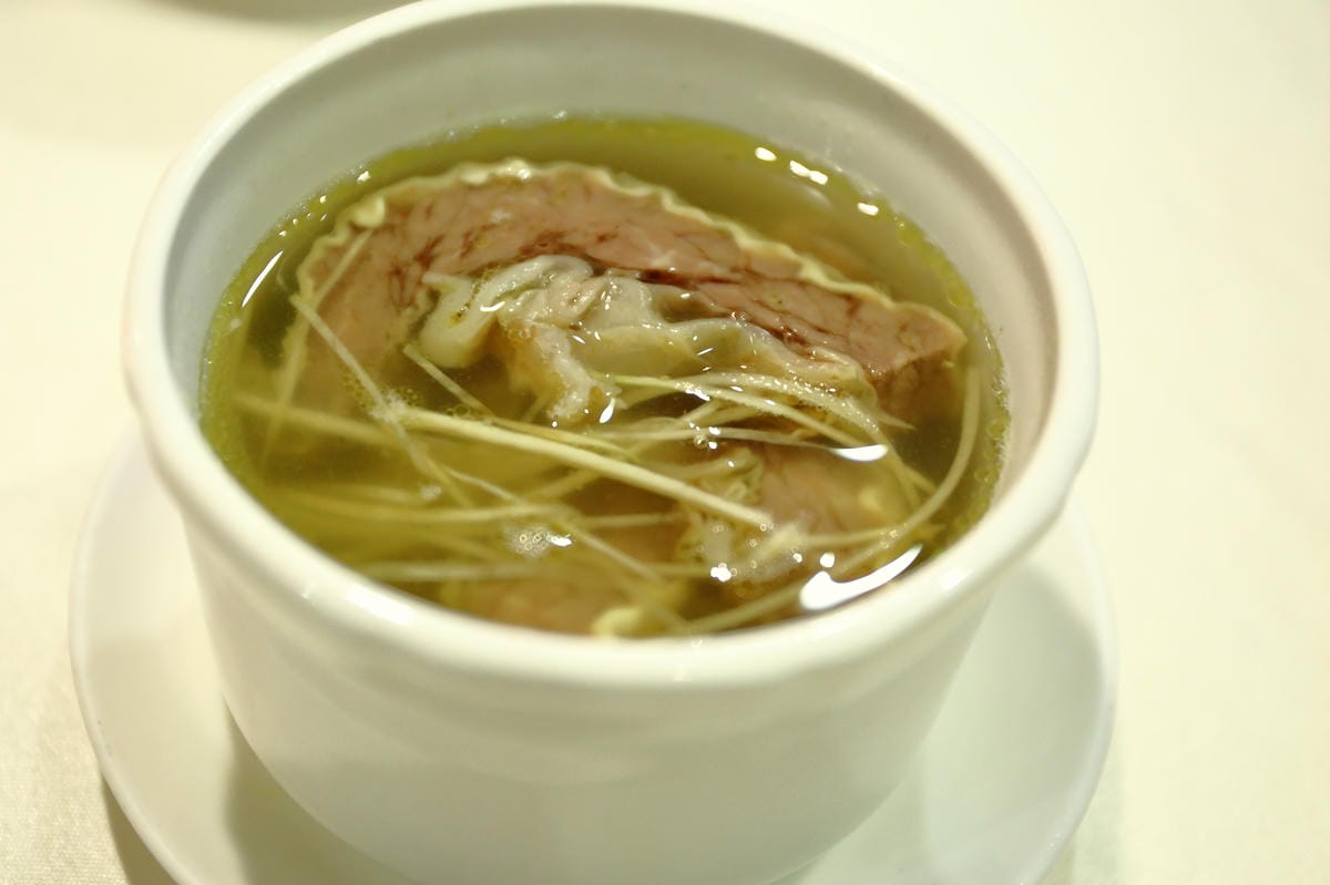 【食║台北】春申食府～婚宴會館除了合菜、特色小吃，個人精緻套餐果然精緻滿意！