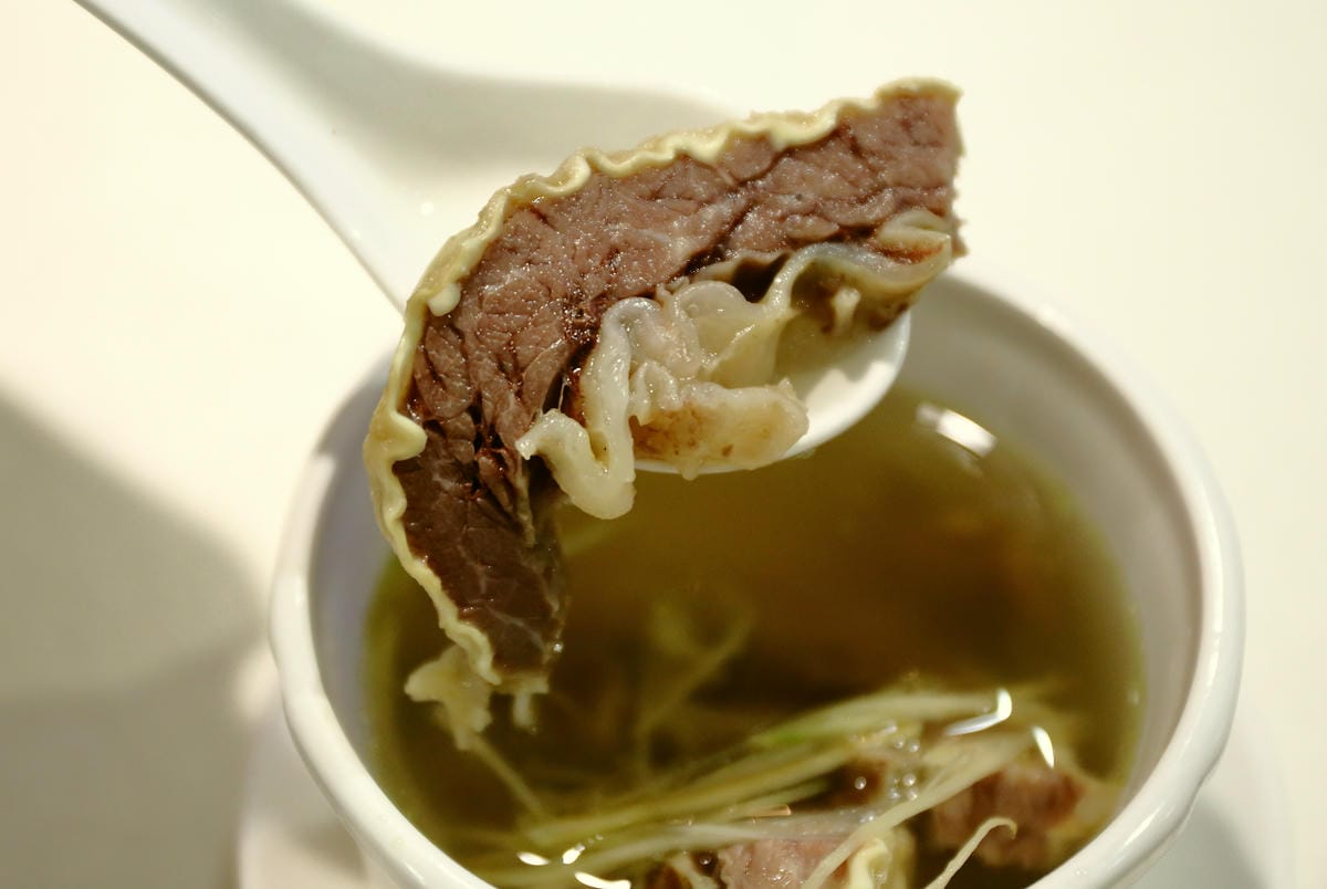 【食║台北】春申食府～婚宴會館除了合菜、特色小吃，個人精緻套餐果然精緻滿意！