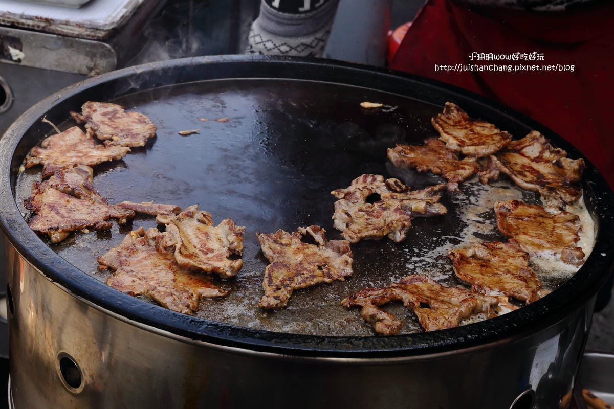 【食║台中大里】無名肉蛋吐司～“小鮮肉”上菜！可以吃到真正肉片的肉蛋吐司！