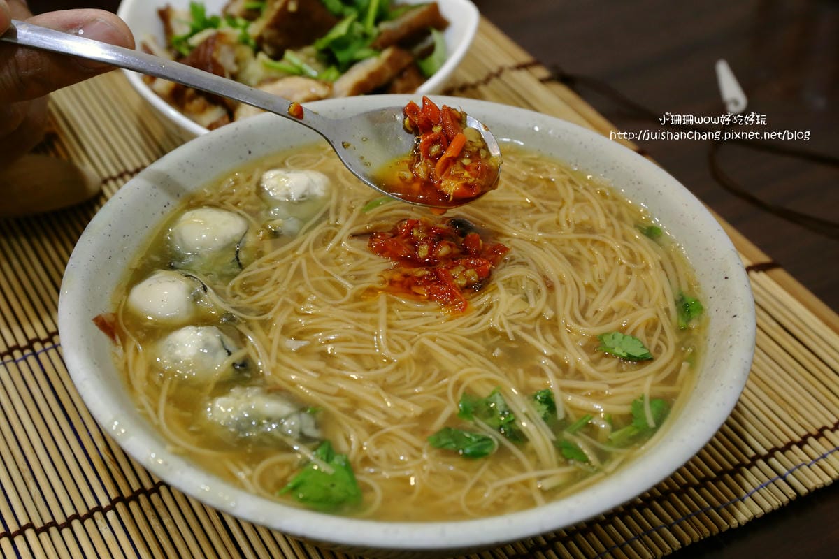 【食║永和】卜記麵線～在地人推薦15年老店！巷弄中平凡的好滋味，顆顆肥美飽滿的蚵仔呼喚，爆鮮！