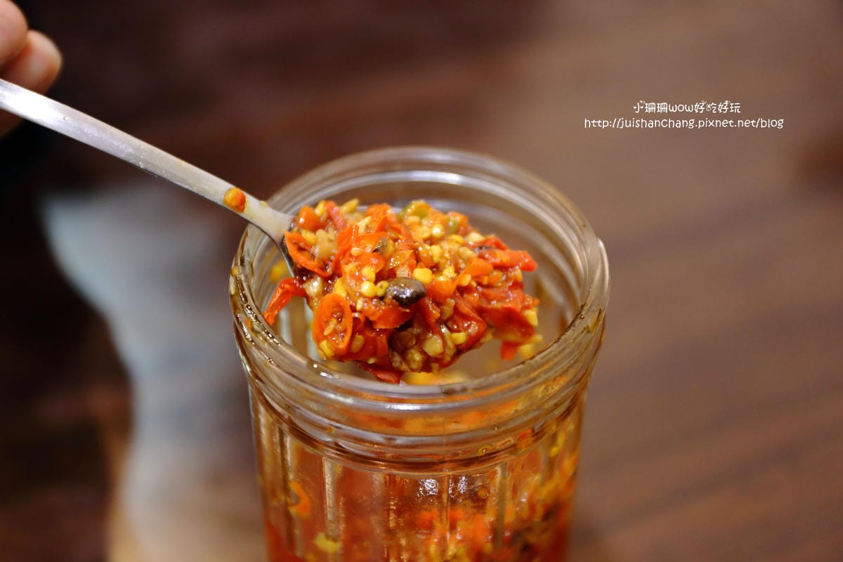 【食║永和】卜記麵線～在地人推薦15年老店！巷弄中平凡的好滋味，顆顆肥美飽滿的蚵仔呼喚，爆鮮！