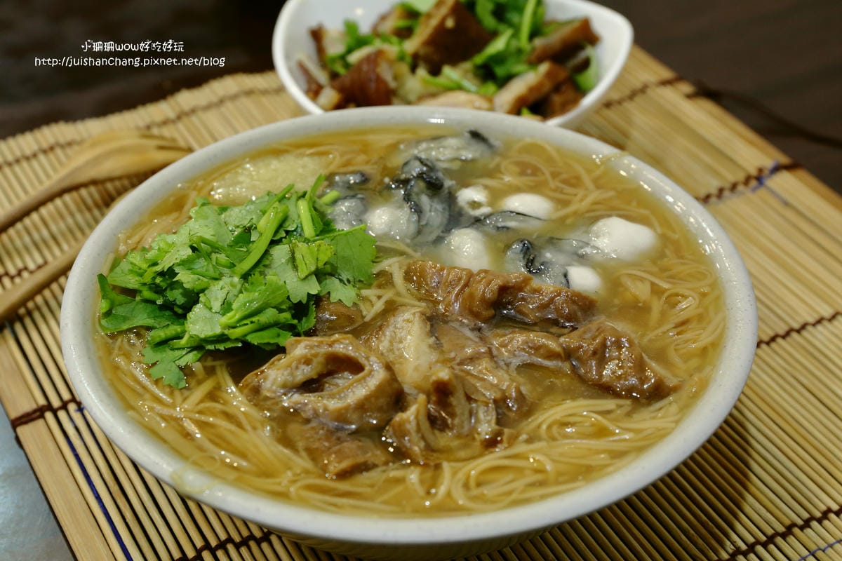 【食║永和】卜記麵線～在地人推薦15年老店！巷弄中平凡的好滋味，顆顆肥美飽滿的蚵仔呼喚，爆鮮！