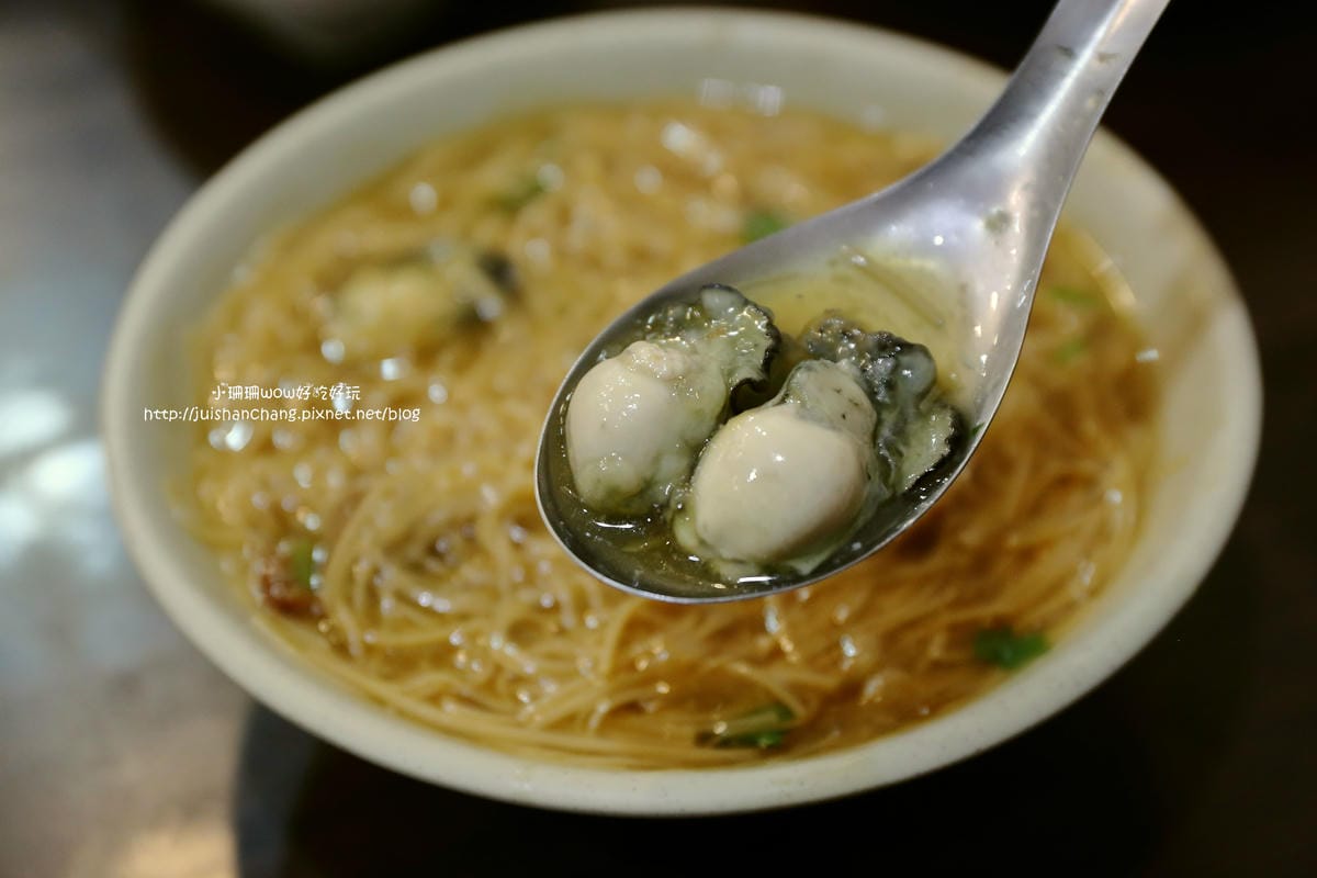 【食║永和】卜記麵線～在地人推薦15年老店！巷弄中平凡的好滋味，顆顆肥美飽滿的蚵仔呼喚，爆鮮！