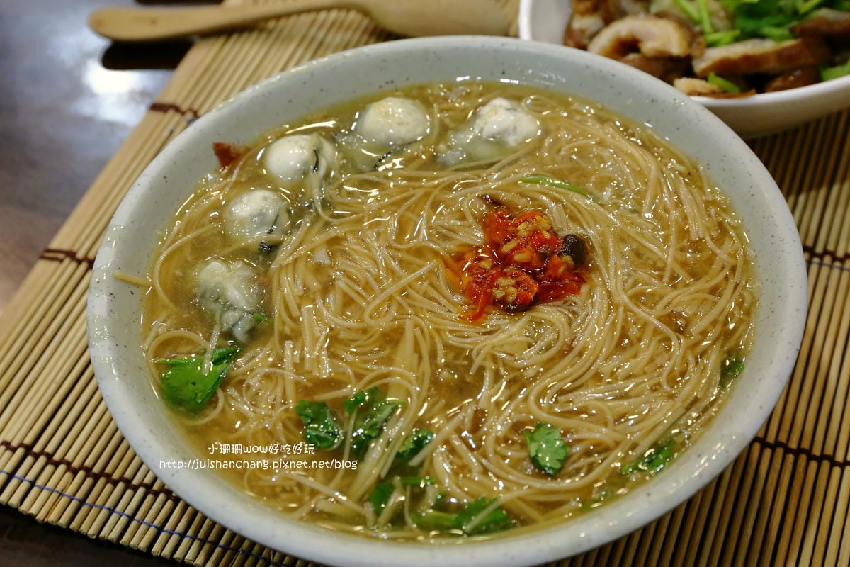 【食║永和】卜記麵線～在地人推薦15年老店！巷弄中平凡的好滋味，顆顆肥美飽滿的蚵仔呼喚，爆鮮！