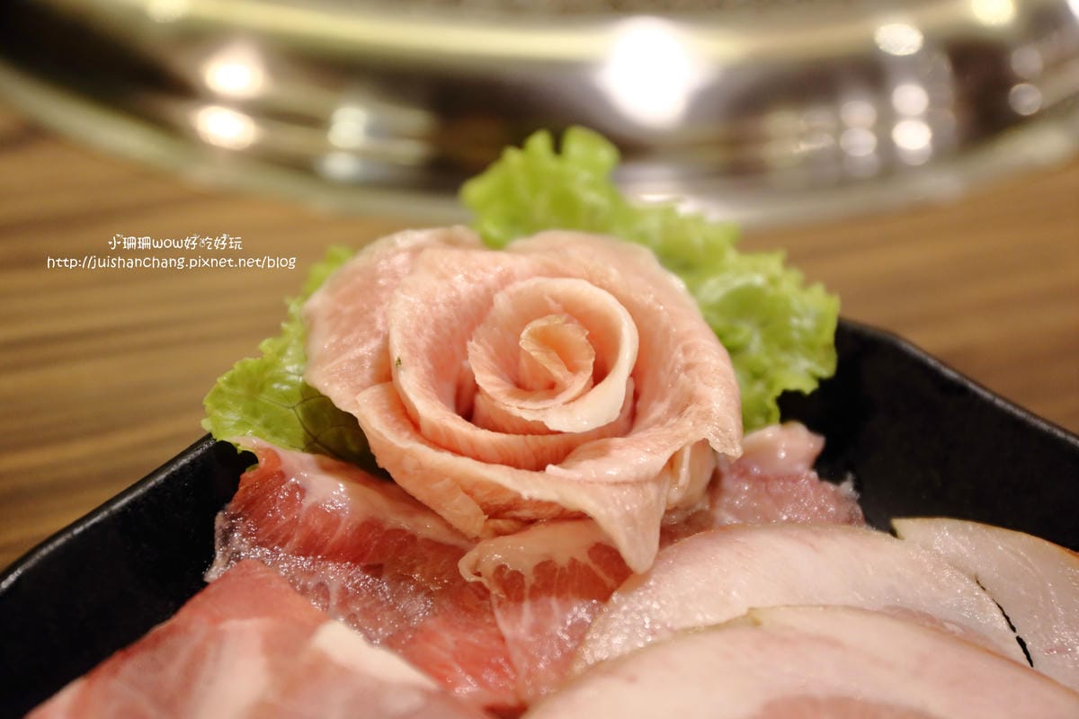 【食║台北】九斤二無煙燒肉～燒烤吃到飽，高檔食材吃免驚，滿足熱愛大口吃肉的肉食男女！