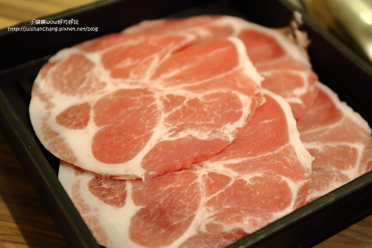 【食║台北】九斤二無煙燒肉～燒烤吃到飽，高檔食材吃免驚，滿足熱愛大口吃肉的肉食男女！