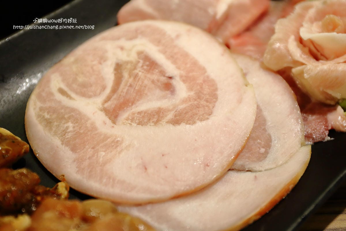 【食║台北】九斤二無煙燒肉～燒烤吃到飽，高檔食材吃免驚，滿足熱愛大口吃肉的肉食男女！