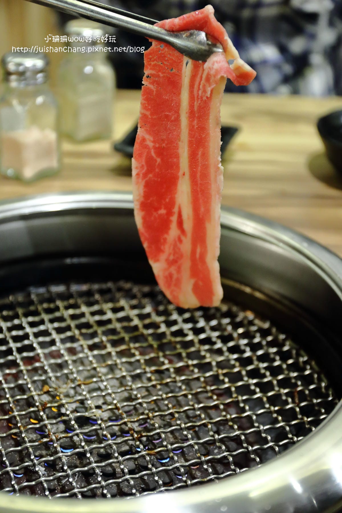 【食║台北】九斤二無煙燒肉～燒烤吃到飽，高檔食材吃免驚，滿足熱愛大口吃肉的肉食男女！