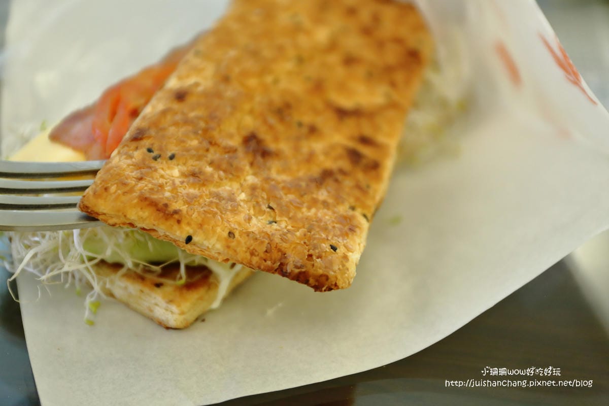 【食║中壢】日出廚房～層層酥脆千層酥蛋餅，你究竟喜歡的是酥酥、還是QQ呀？！(已歇業)
