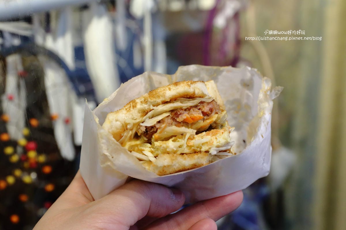 【食║台北】寶舖黃金炙燒吐司～市區逛街散步的小點心新選擇（FB抽獎送捕夢網）　