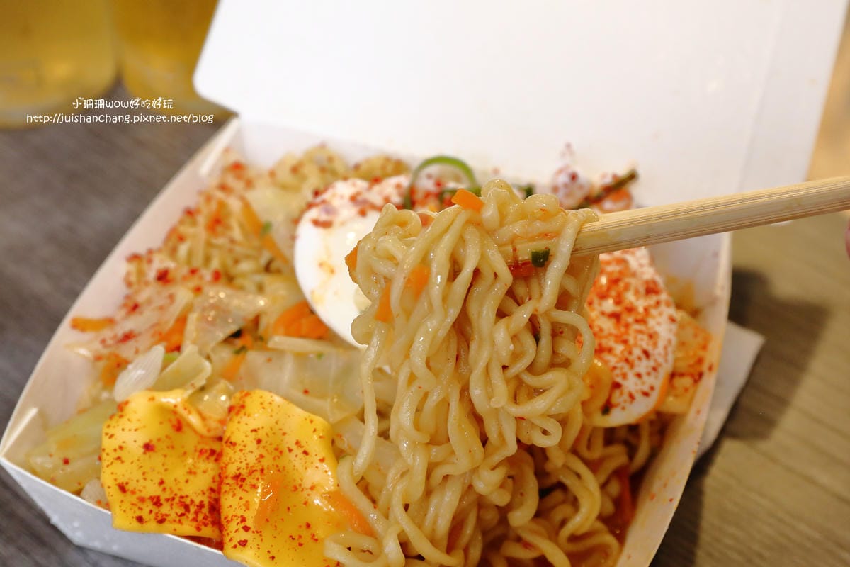 【食║台北】寶舖黃金炙燒吐司～市區逛街散步的小點心新選擇（FB抽獎送捕夢網）　