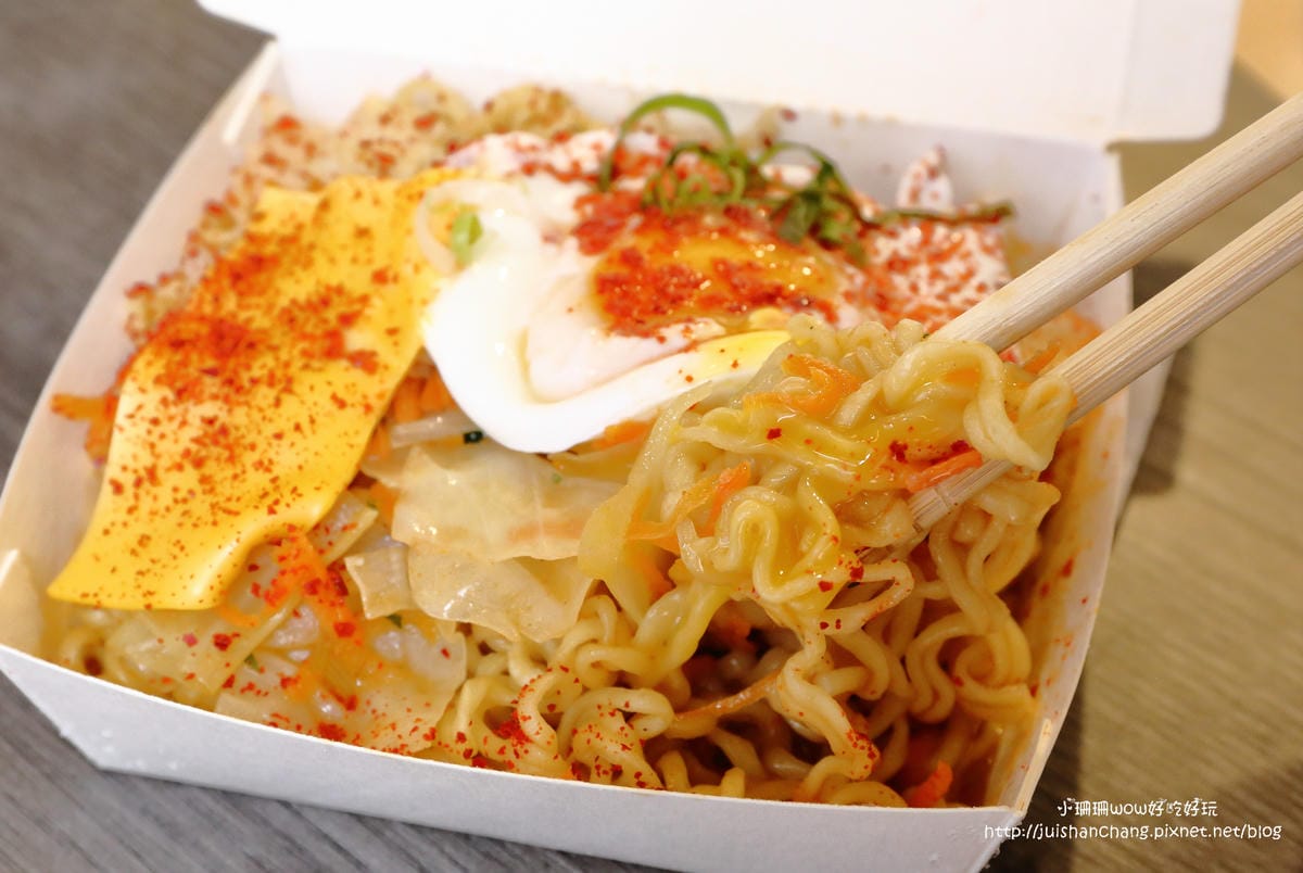 【食║台北】寶舖黃金炙燒吐司～市區逛街散步的小點心新選擇（FB抽獎送捕夢網）　