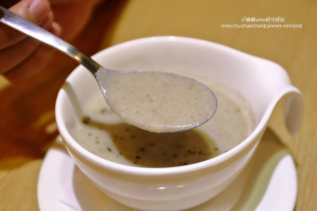 【食║板橋】103 Kitchen〜新埔站美式餐廳，走進童話世界主題餐廳！