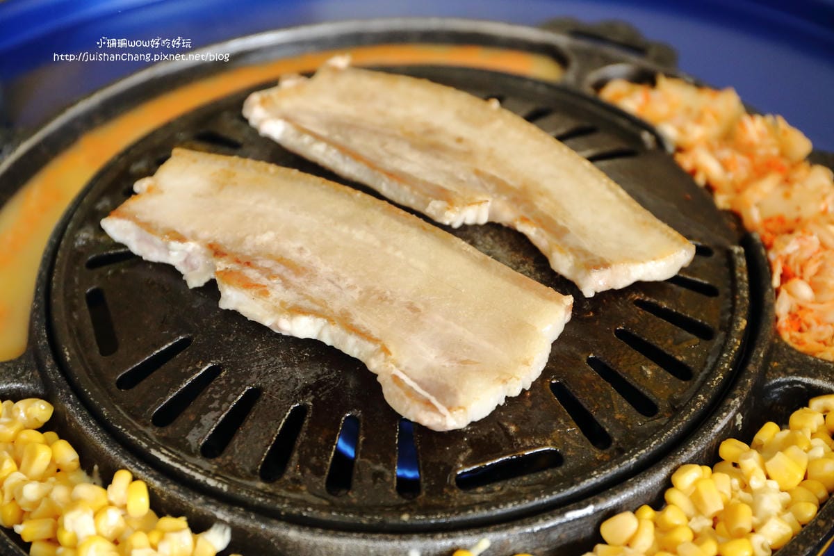 【食||台中】StandUp-韓道立燒～台中新開幕站著吃烤肉，ㄗㄗ作響的美味讓人甘心罰站吃的(已歇業)