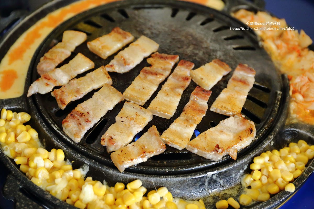 【食||台中】StandUp-韓道立燒～台中新開幕站著吃烤肉，ㄗㄗ作響的美味讓人甘心罰站吃的(已歇業)