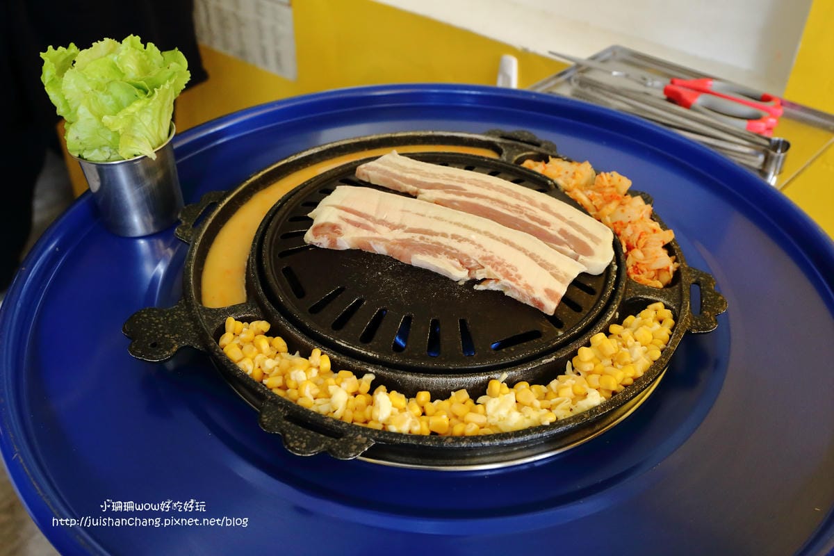 【食||台中】StandUp-韓道立燒～台中新開幕站著吃烤肉，ㄗㄗ作響的美味讓人甘心罰站吃的(已歇業)