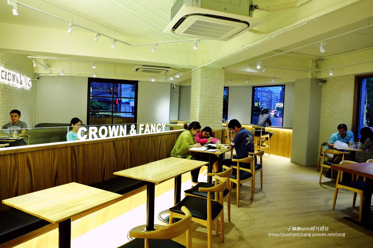 【食||中永和】金礦咖啡–中和永貞門市〜南台最大咖啡蛋糕連鎖店。24小時營業，就是不打烊！(已歇業)