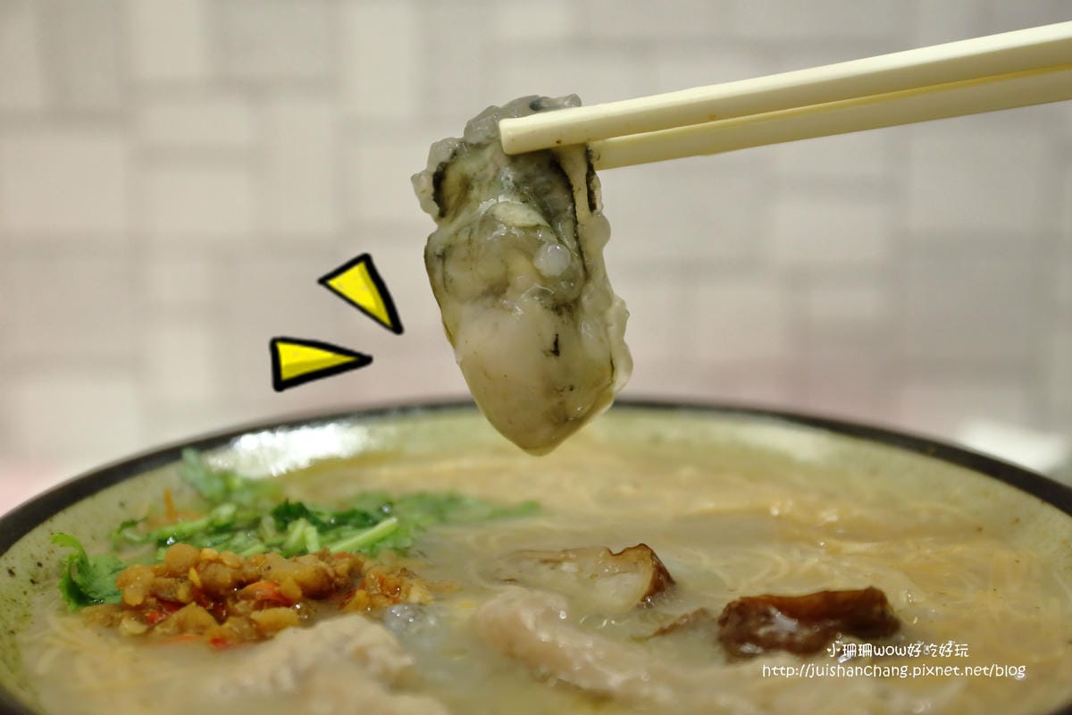 【食║板橋】元氣御品麵線〜湳雅夜市新人氣美食。料快比麵線多的大腸麵線，柴魚熬湯底，沒吃會想念！