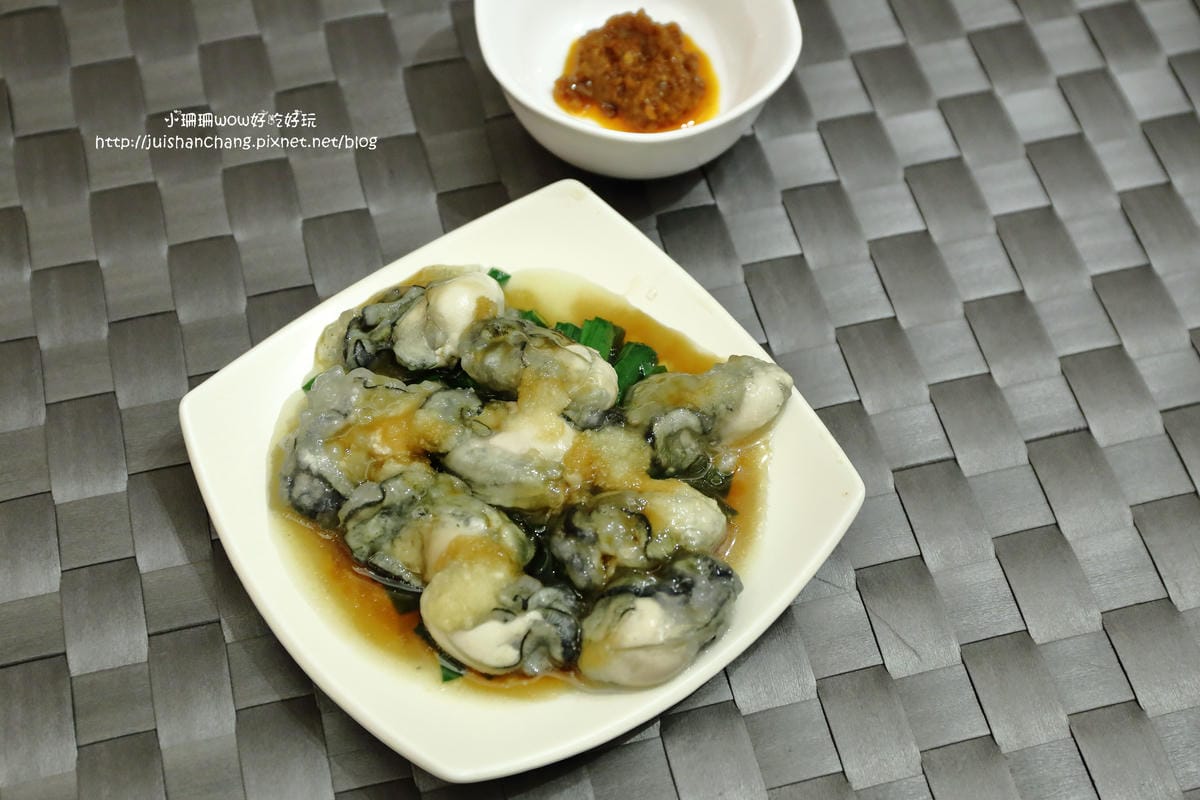 【食║板橋】元氣御品麵線〜湳雅夜市新人氣美食。料快比麵線多的大腸麵線，柴魚熬湯底，沒吃會想念！