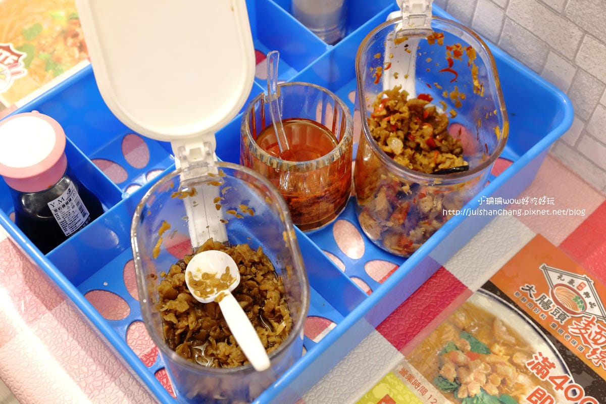 【食║板橋】元氣御品麵線〜湳雅夜市新人氣美食。料快比麵線多的大腸麵線，柴魚熬湯底，沒吃會想念！