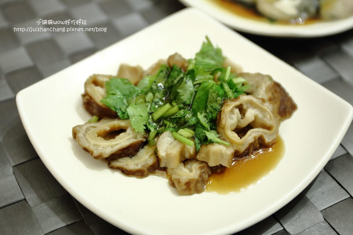 【食║板橋】元氣御品麵線〜湳雅夜市新人氣美食。料快比麵線多的大腸麵線，柴魚熬湯底，沒吃會想念！