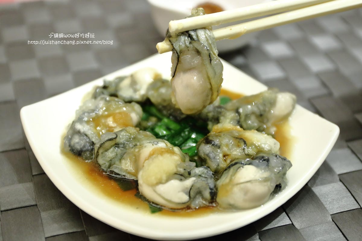 【食║板橋】元氣御品麵線〜湳雅夜市新人氣美食。料快比麵線多的大腸麵線，柴魚熬湯底，沒吃會想念！