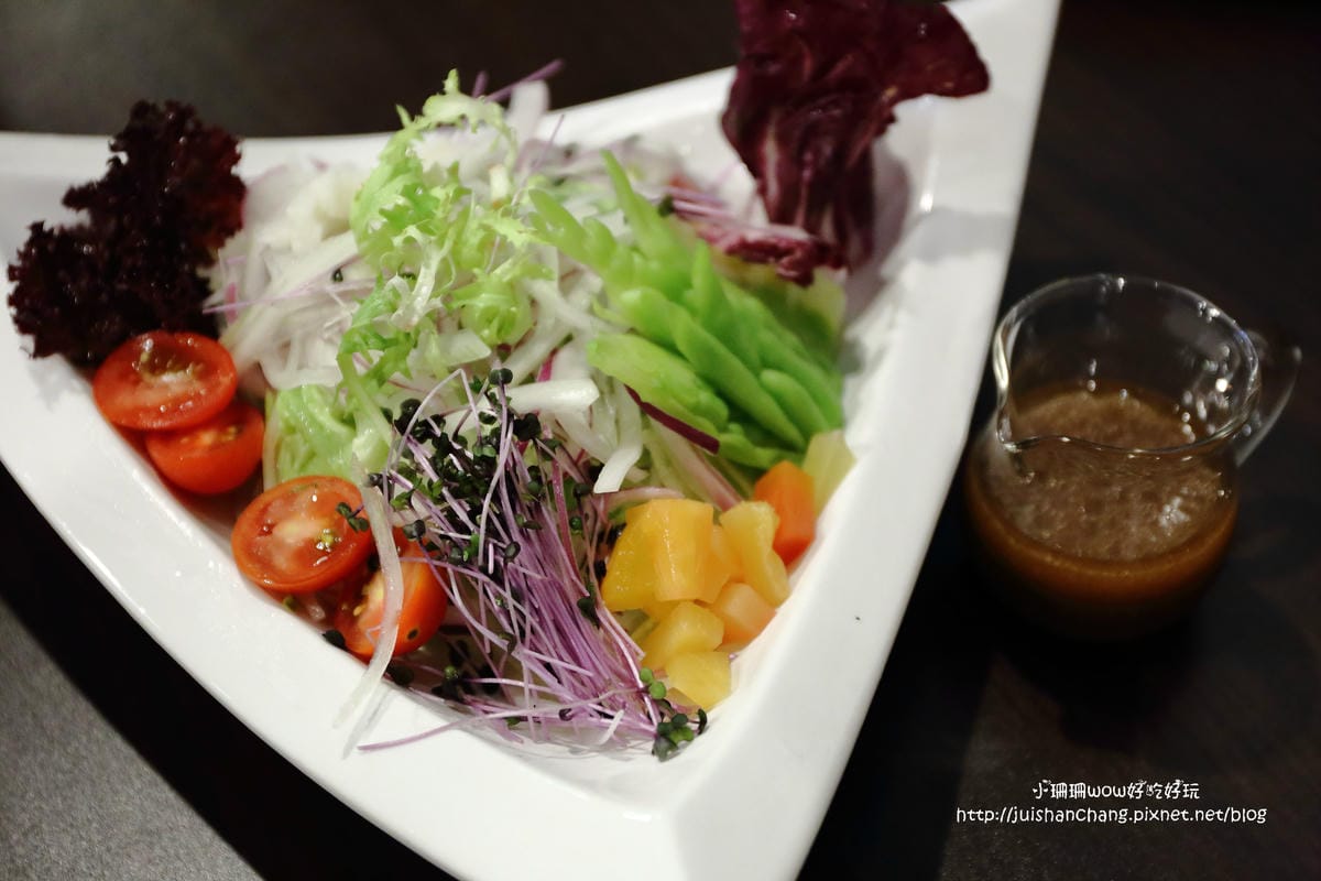 【食║三重】賴一下生猛海鮮〜新開店！隨便點都涮嘴的，超美味百元平價熱炒！