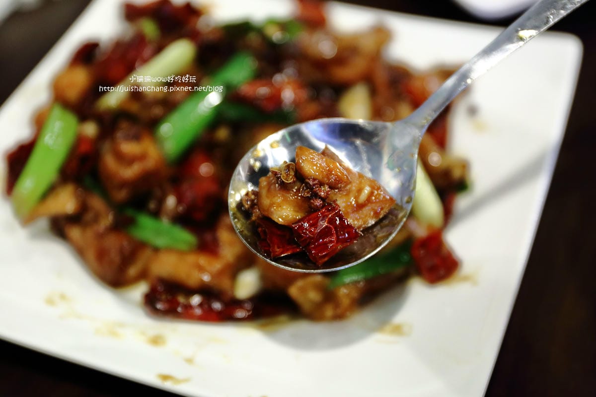 【食║三重】賴一下生猛海鮮〜新開店！隨便點都涮嘴的，超美味百元平價熱炒！