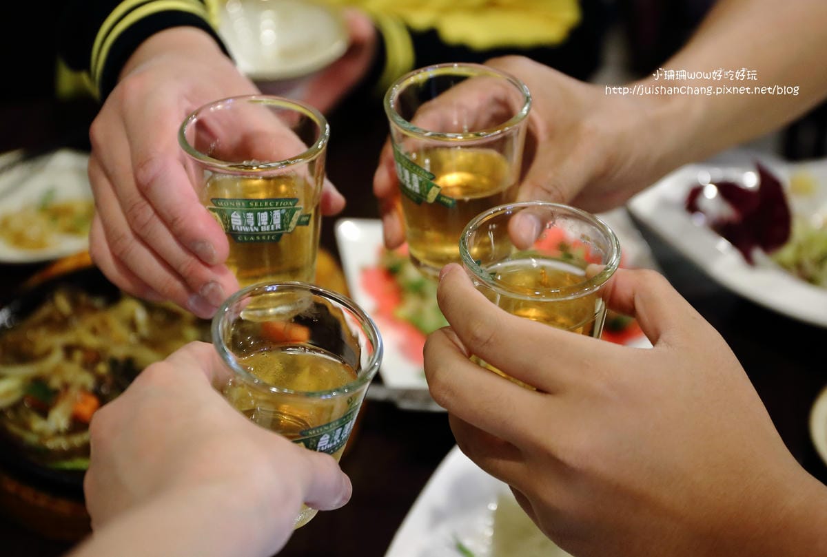 【食║三重】賴一下生猛海鮮〜新開店！隨便點都涮嘴的，超美味百元平價熱炒！