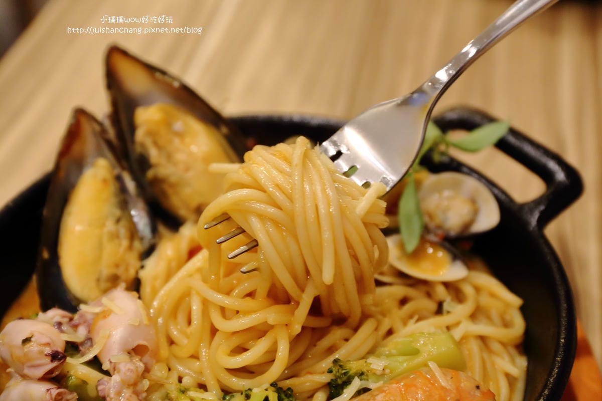 【食║中壢】8NANA八樂那中壢民權店～可愛的猴子來襲，從早吃到晚的複合式餐飲店！(已歇業)